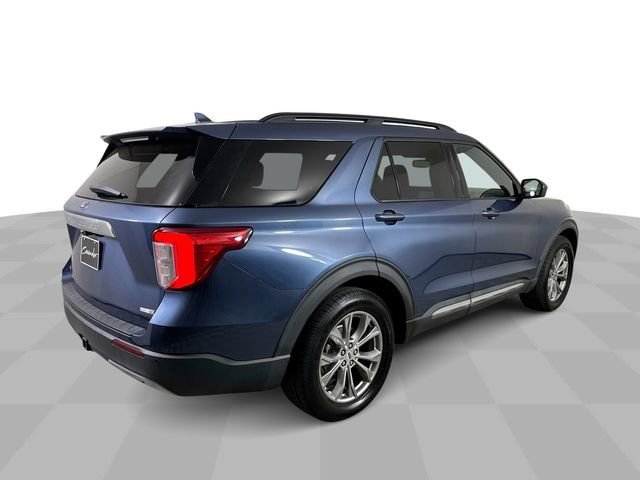 Used 2020 Ford Explorer XLT w/ Equipment Group 202A AWD/4WD image 8