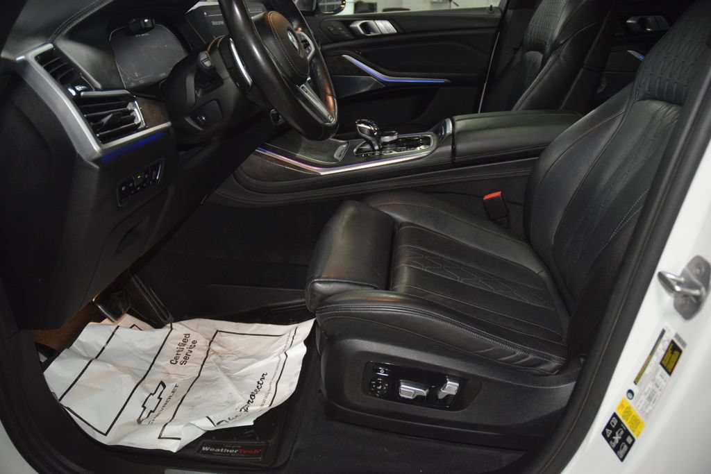Used 2020 BMW X7 M50i w/ Dynamic Handling Package AWD/4WD image 47