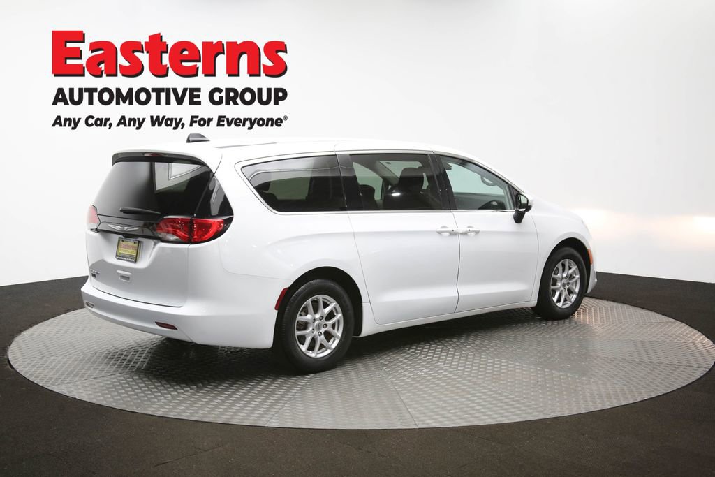 Used 2023 Chrysler Voyager LX FWD image 41