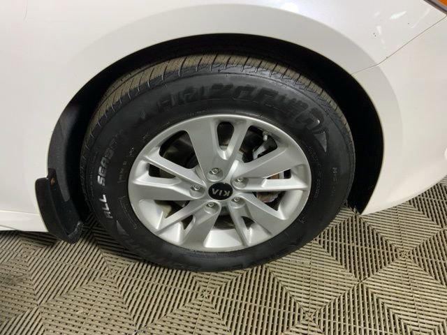 Used 2016 Kia Optima LX FWD image 15