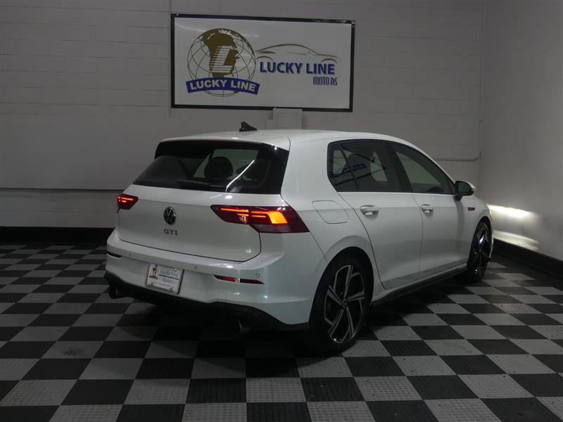 Used 2024 Volkswagen GTI SE FWD image 10