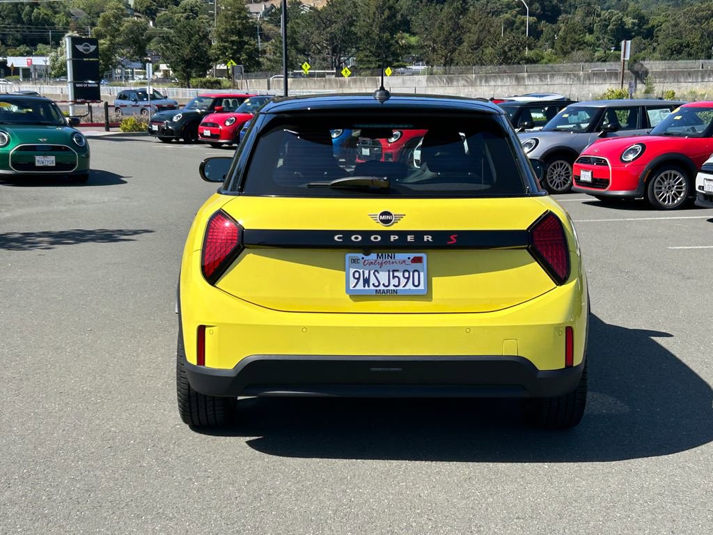 Used 2025 MINI Cooper S FWD image 4