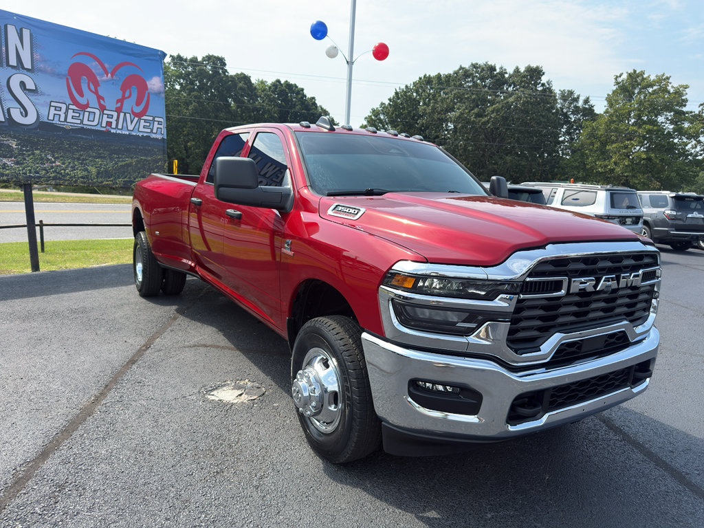 Used 2026 RAM 3500 Tradesman w/ Chrome Appearance Group A AWD/4WD image 3