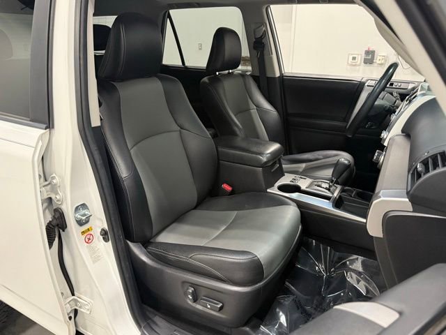 Used 2015 Toyota 4Runner SR5 Premium RWD image 33