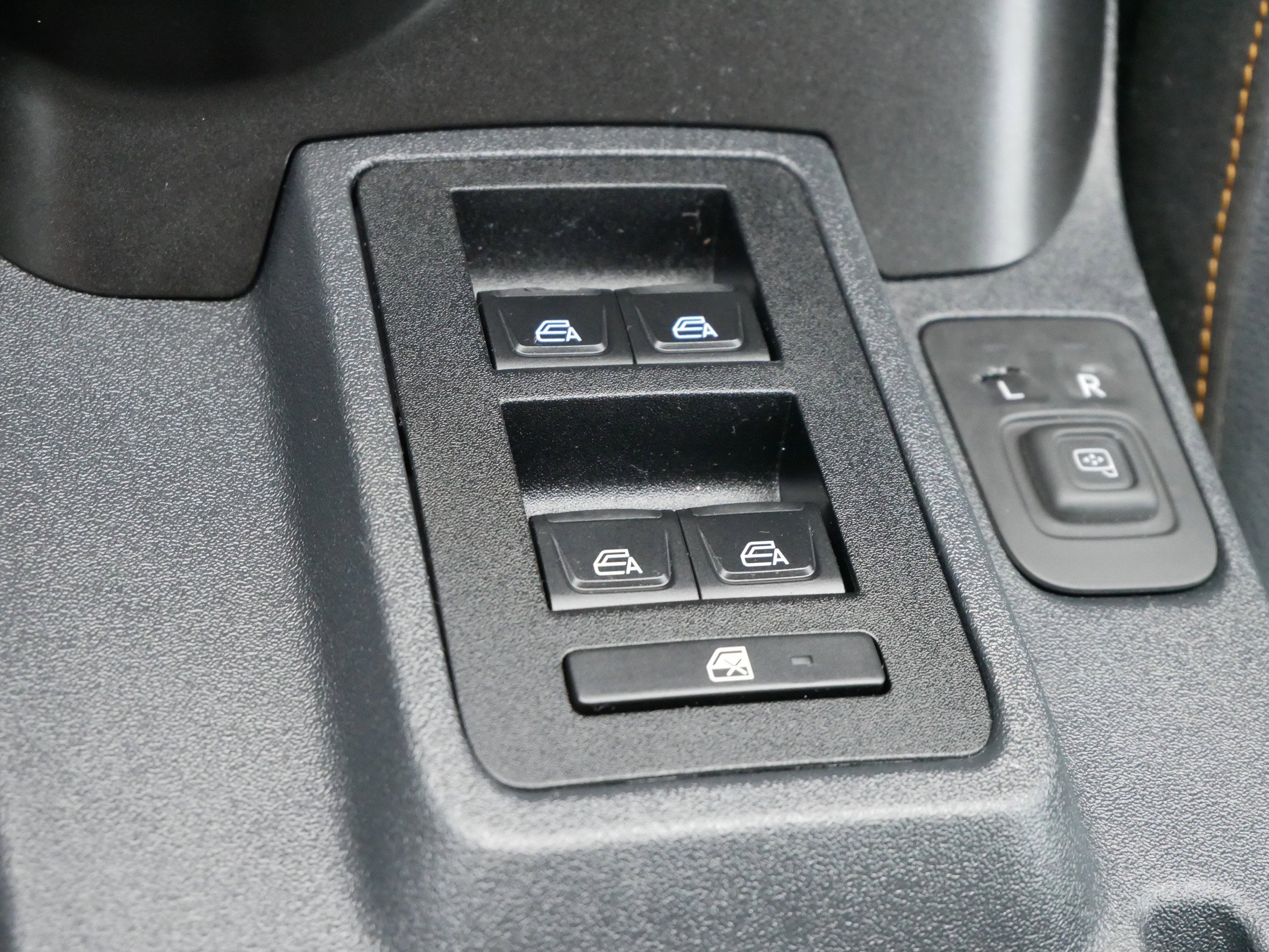 Used 2022 Ford Bronco Badlands image 24