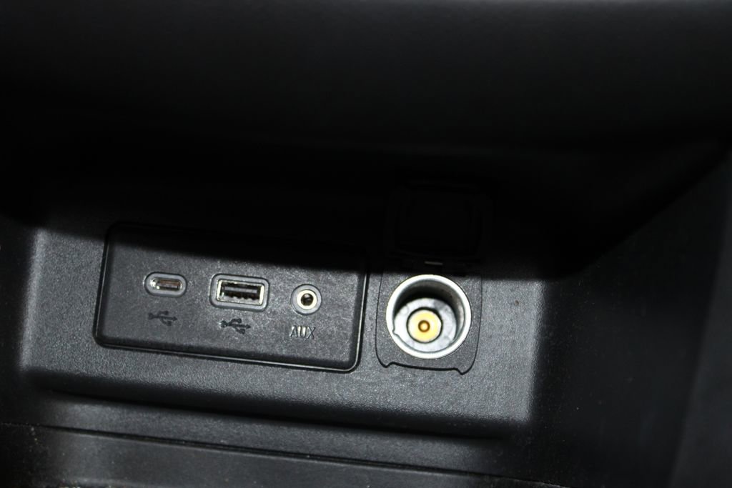 Used 2020 Chevrolet Equinox LT image 29