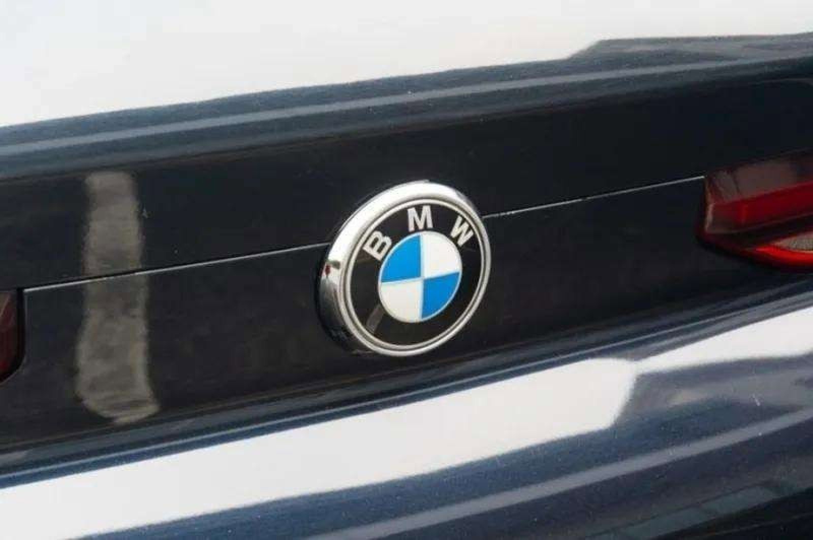 Used 2021 BMW X6 xDrive40i w/ M Sport Package image 20