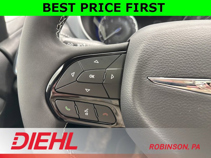 New 2026 Chrysler Pacifica Limited w/ S Appearance Package image 31