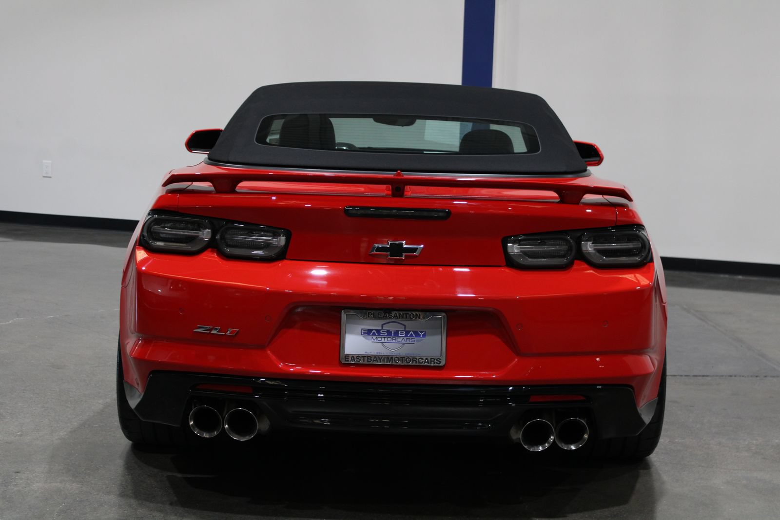 Used 2019 Chevrolet Camaro ZL1 RWD image 13
