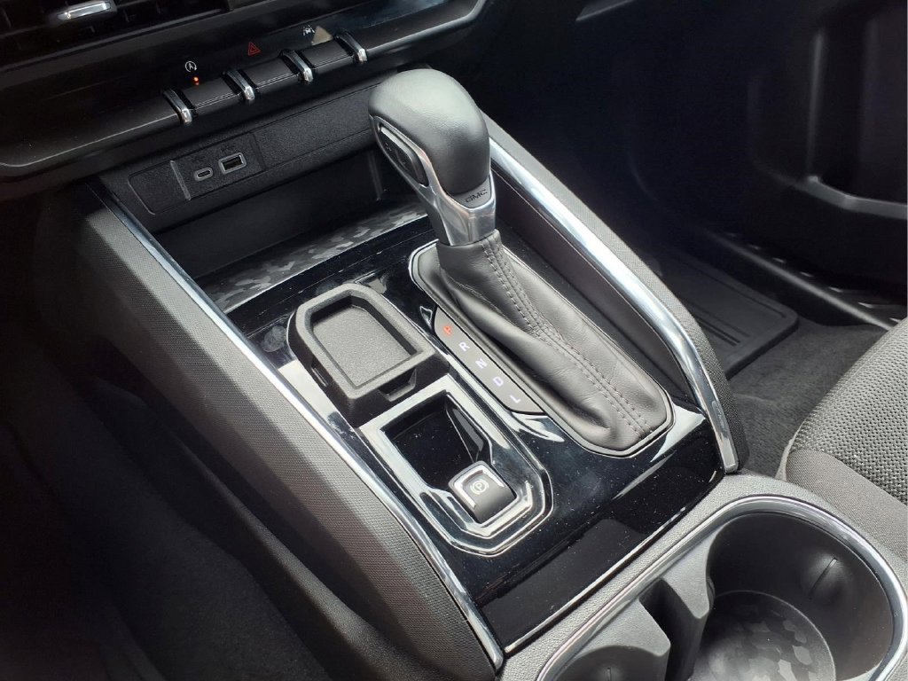 Used 2024 GMC Canyon Elevation RWD image 11