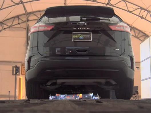 Used 2022 Ford Edge SE AWD/4WD image 3