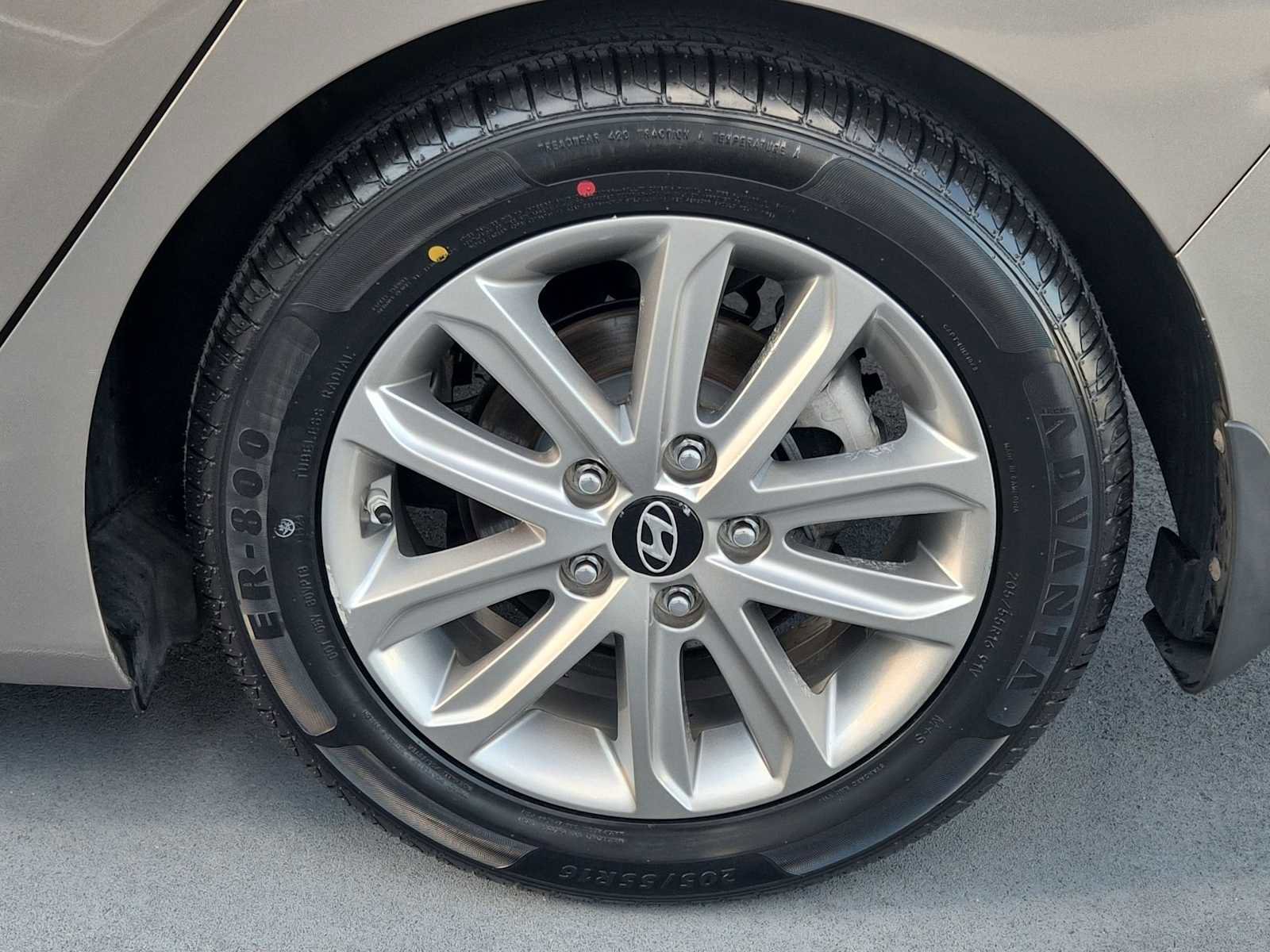 Used 2016 Hyundai Elantra SE w/ Option Group 02 image 12