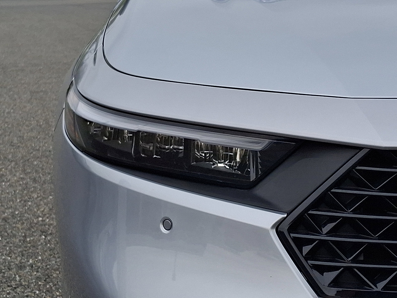 Certified 2025 Honda Accord Touring image 9