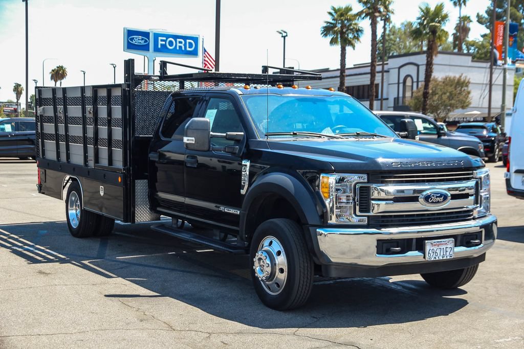 Used 2017 Ford F550 2WD Crew Cab Super Duty image 3
