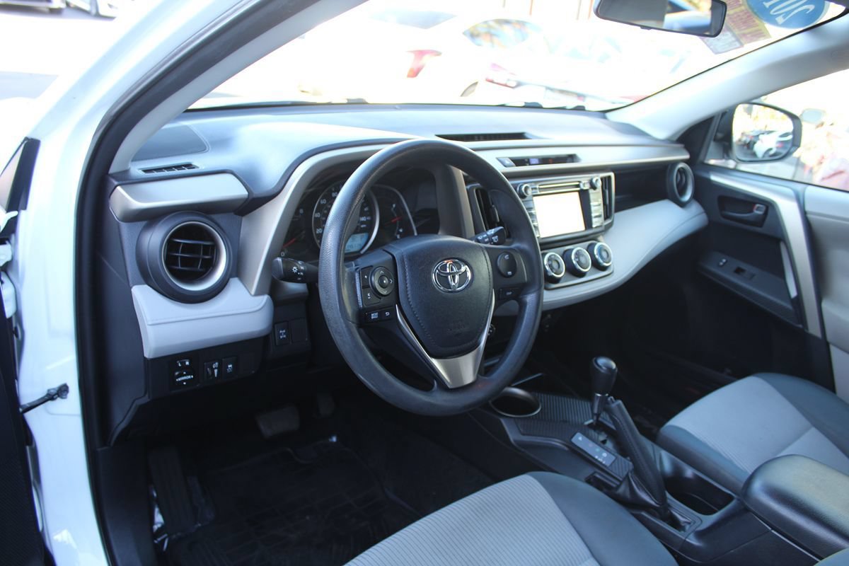 Used 2013 Toyota RAV4 LE AWD/4WD image 16