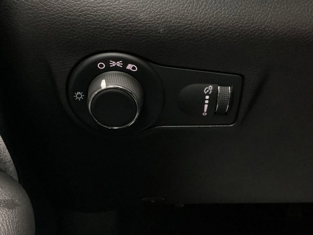 Used 2022 Jeep Compass Sport image 21