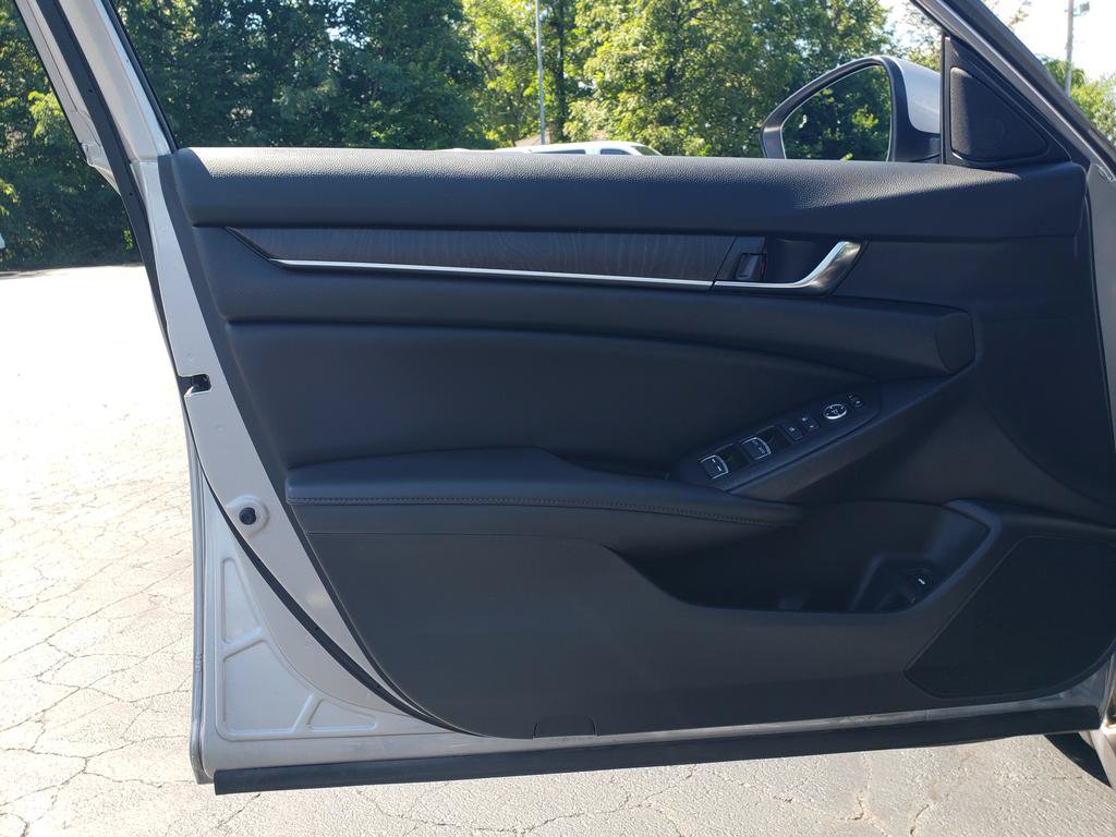 Used 2020 Honda Accord EX image 12