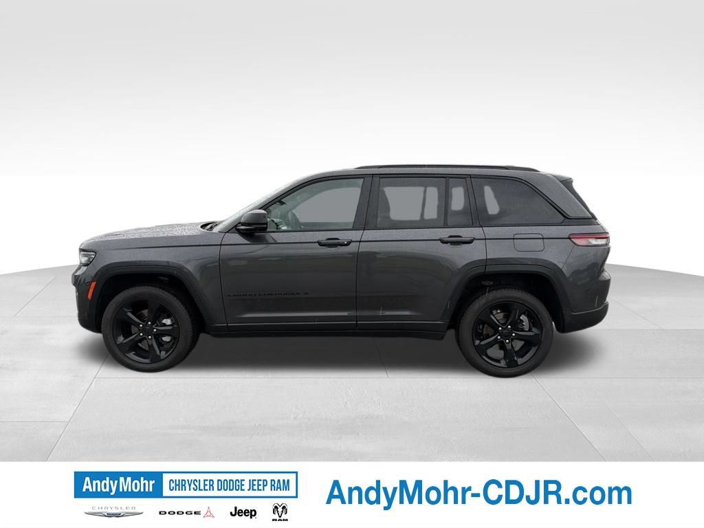 Used 2024 Jeep Grand Cherokee Limited w/ Luxury Tech Group II AWD/4WD image 4