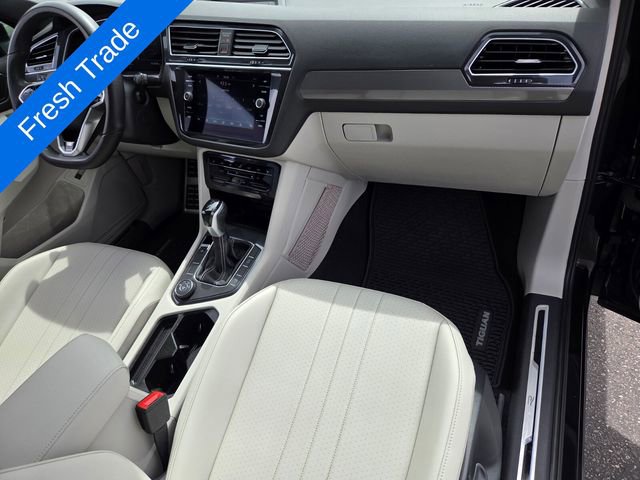 Certified 2024 Volkswagen Tiguan SE R-Line w/ MDO Package, Two-Row AWD/4WD image 17