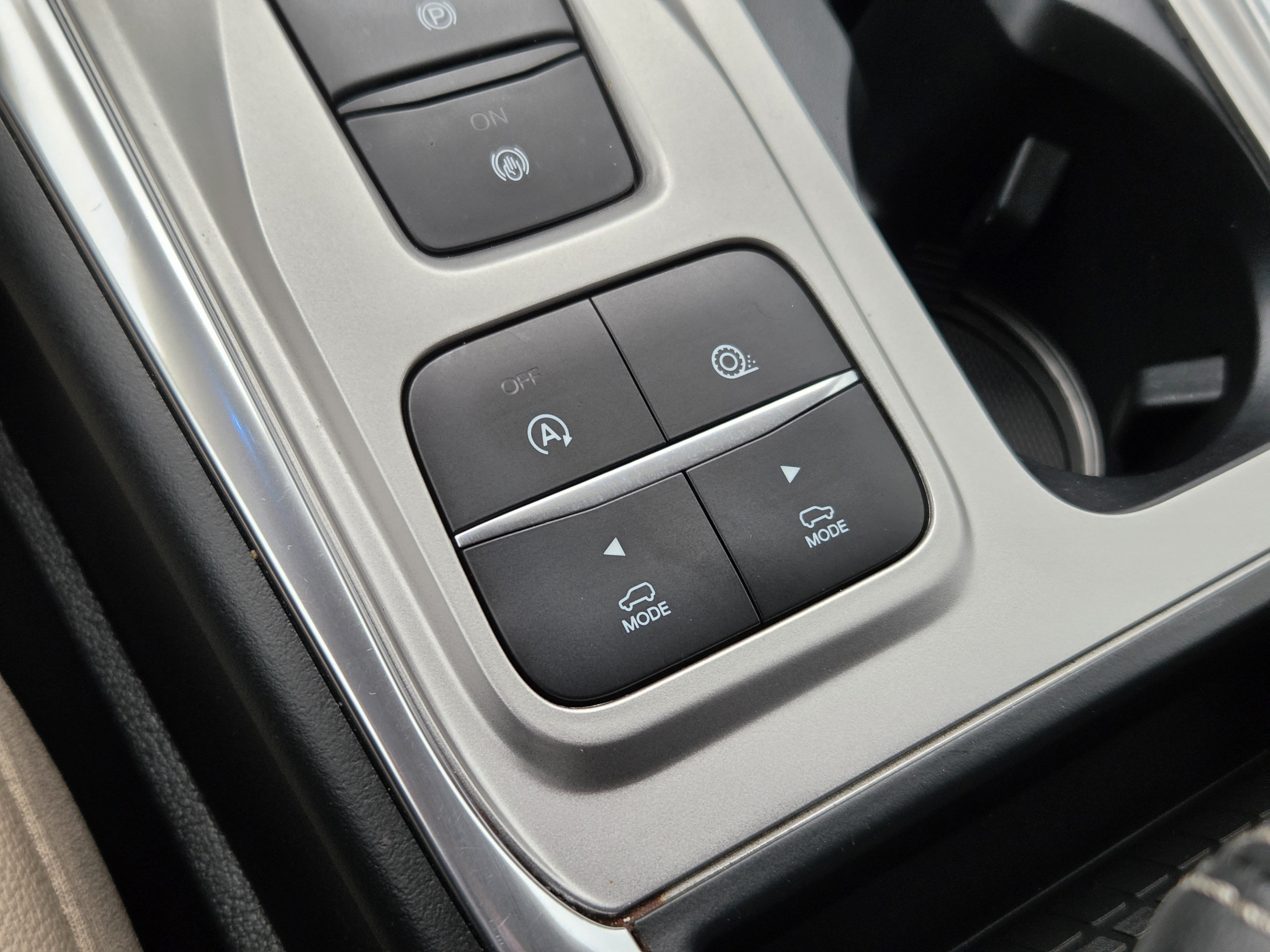 Used 2020 Ford Explorer Limited RWD image 15
