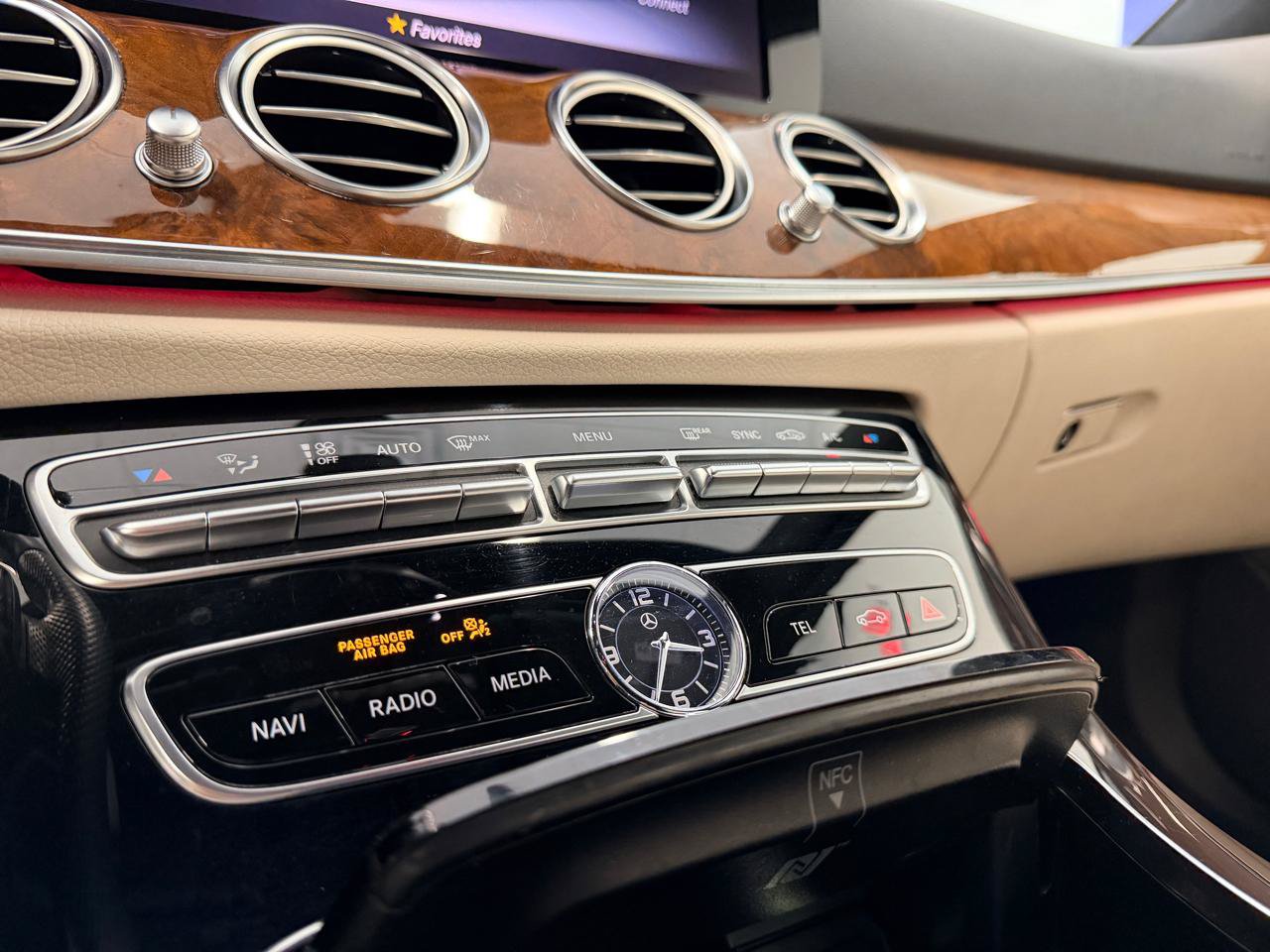 Used 2018 Mercedes-Benz E 300 image 43