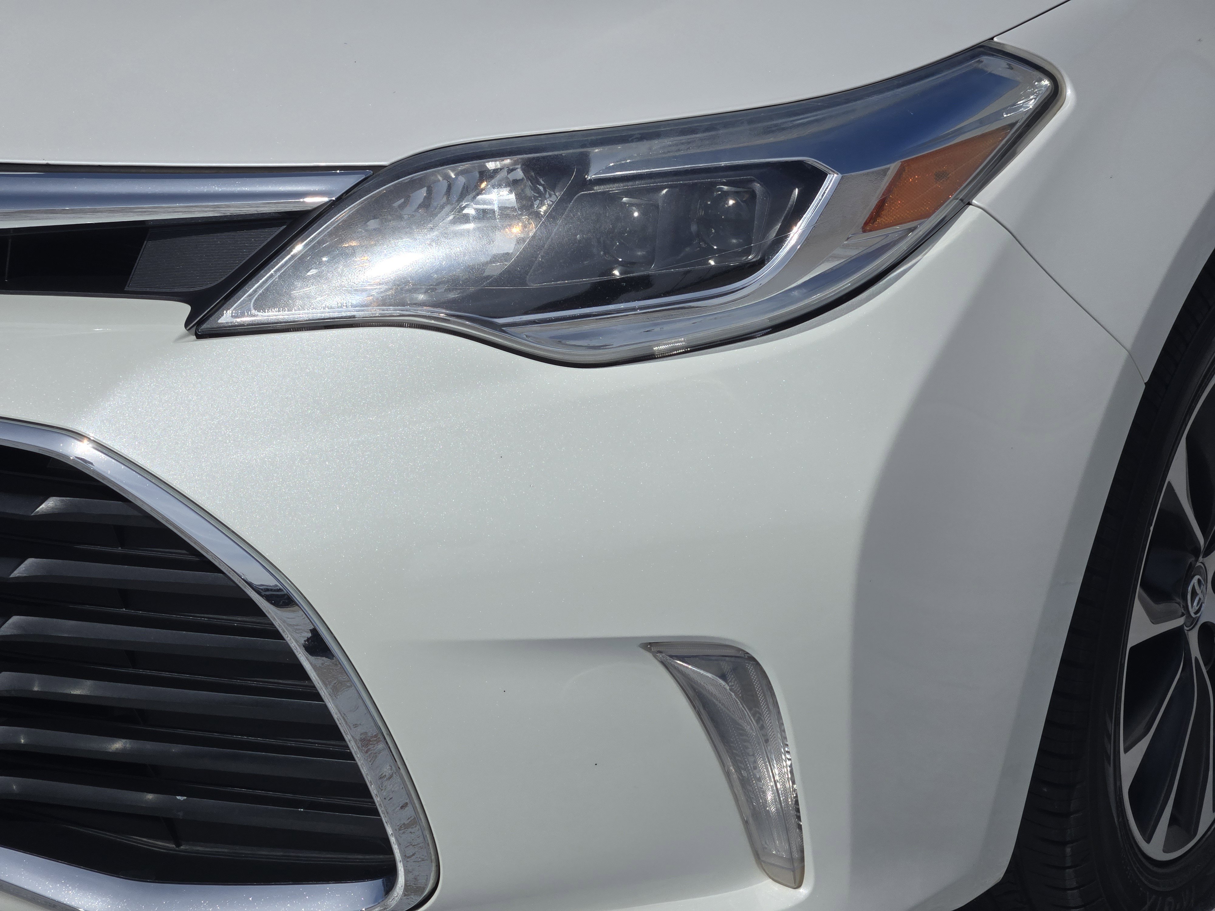 Used 2018 Toyota Avalon XLE Premium FWD image 10