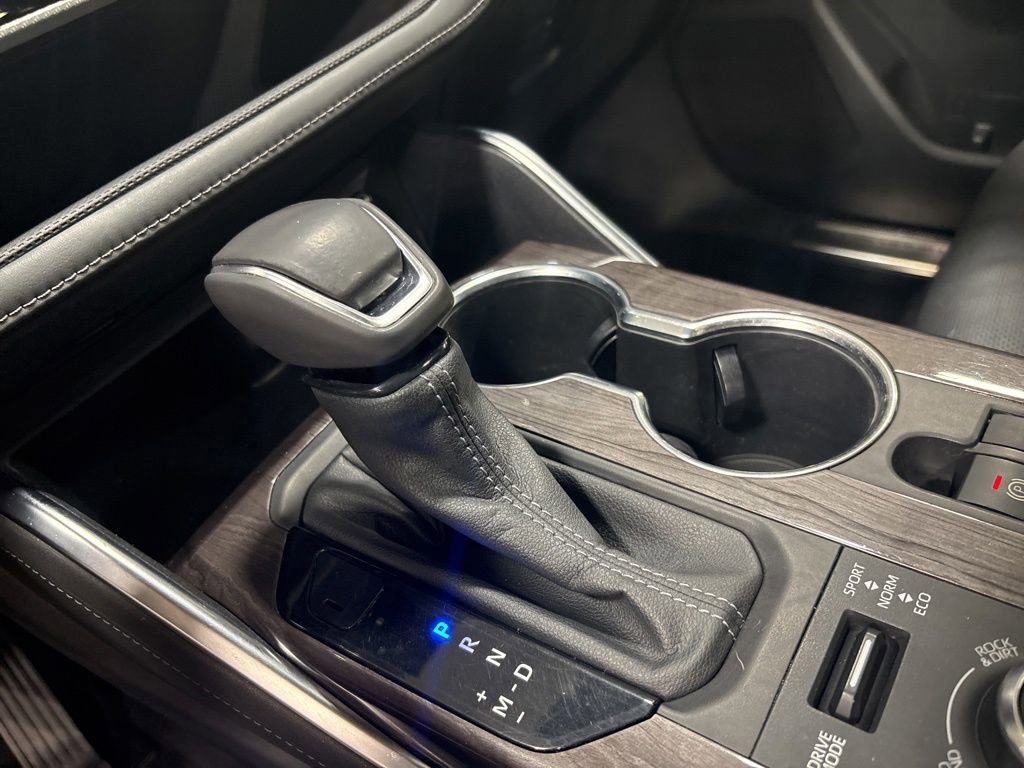 Used 2022 Toyota Highlander Platinum image 18