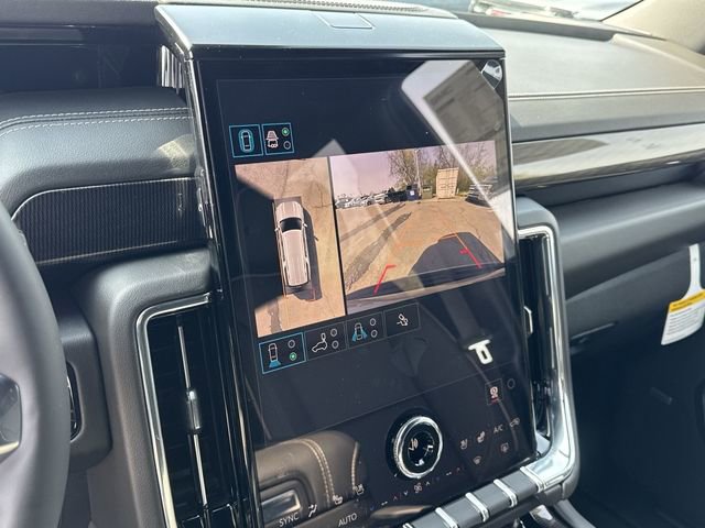 New 2026 GMC Yukon XL Elevation w/ Elevation Premium Package image 20