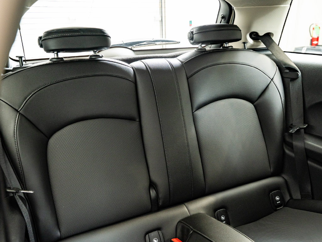 Used 2018 MINI Cooper 2-Door Hardtop FWD image 42
