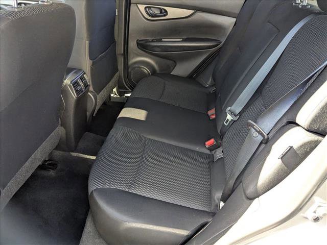 Used 2020 Nissan Rogue Sport S image 18