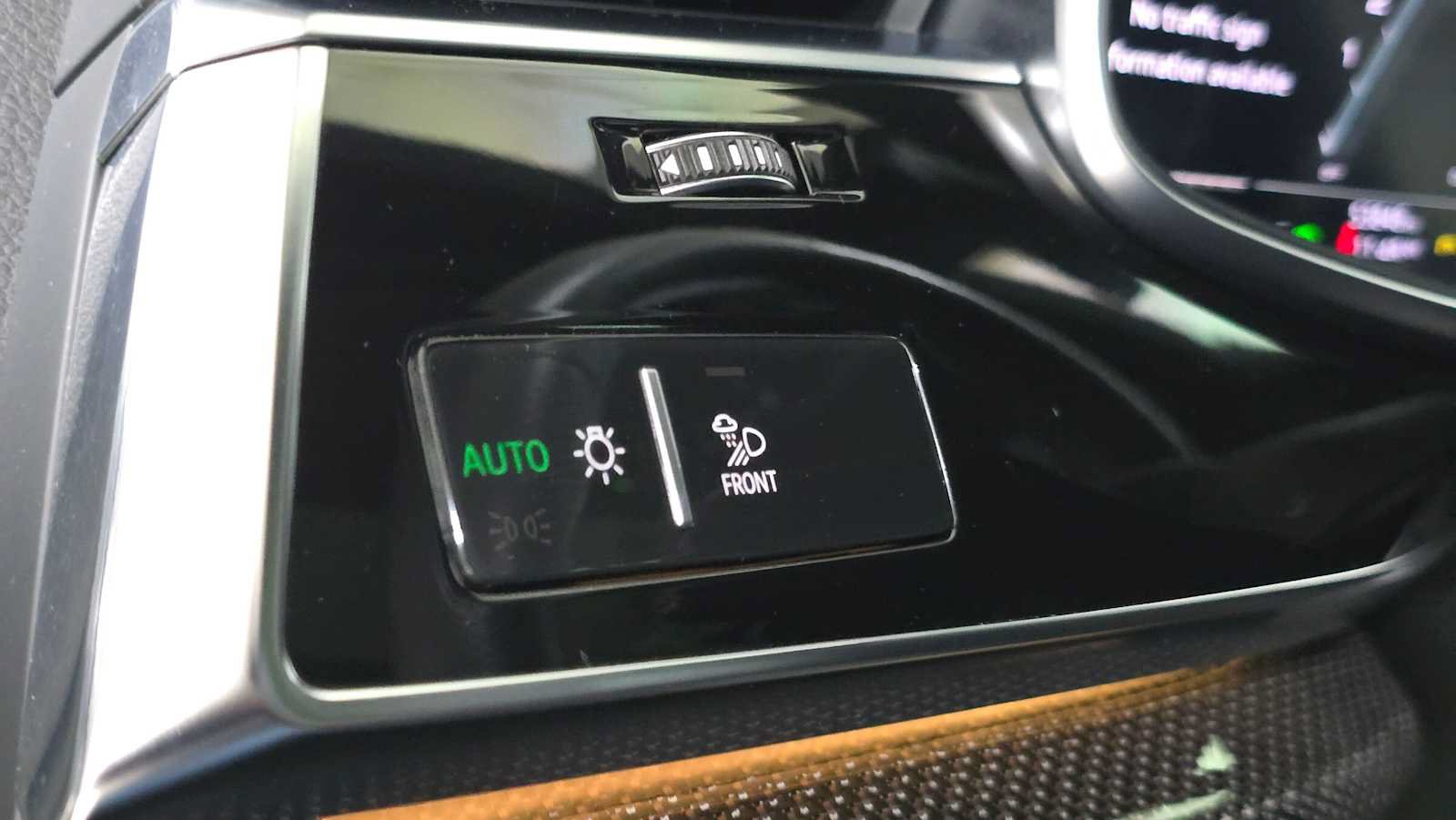 Used 2022 Audi SQ7 Prestige w/ Prestige Package AWD/4WD image 25