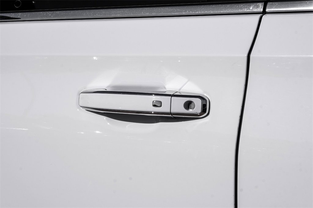 Used 2022 Chevrolet Suburban Premier image 43