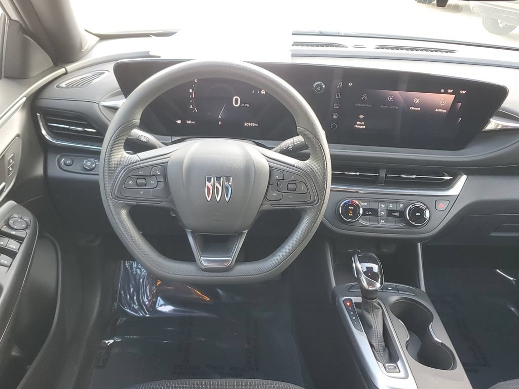 Certified 2024 Buick Envista Preferred w/ Advanced Safety Package FWD image 18