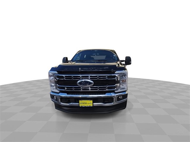 Used 2025 Ford F250 XLT w/ FX4 Off-Road Package image 3