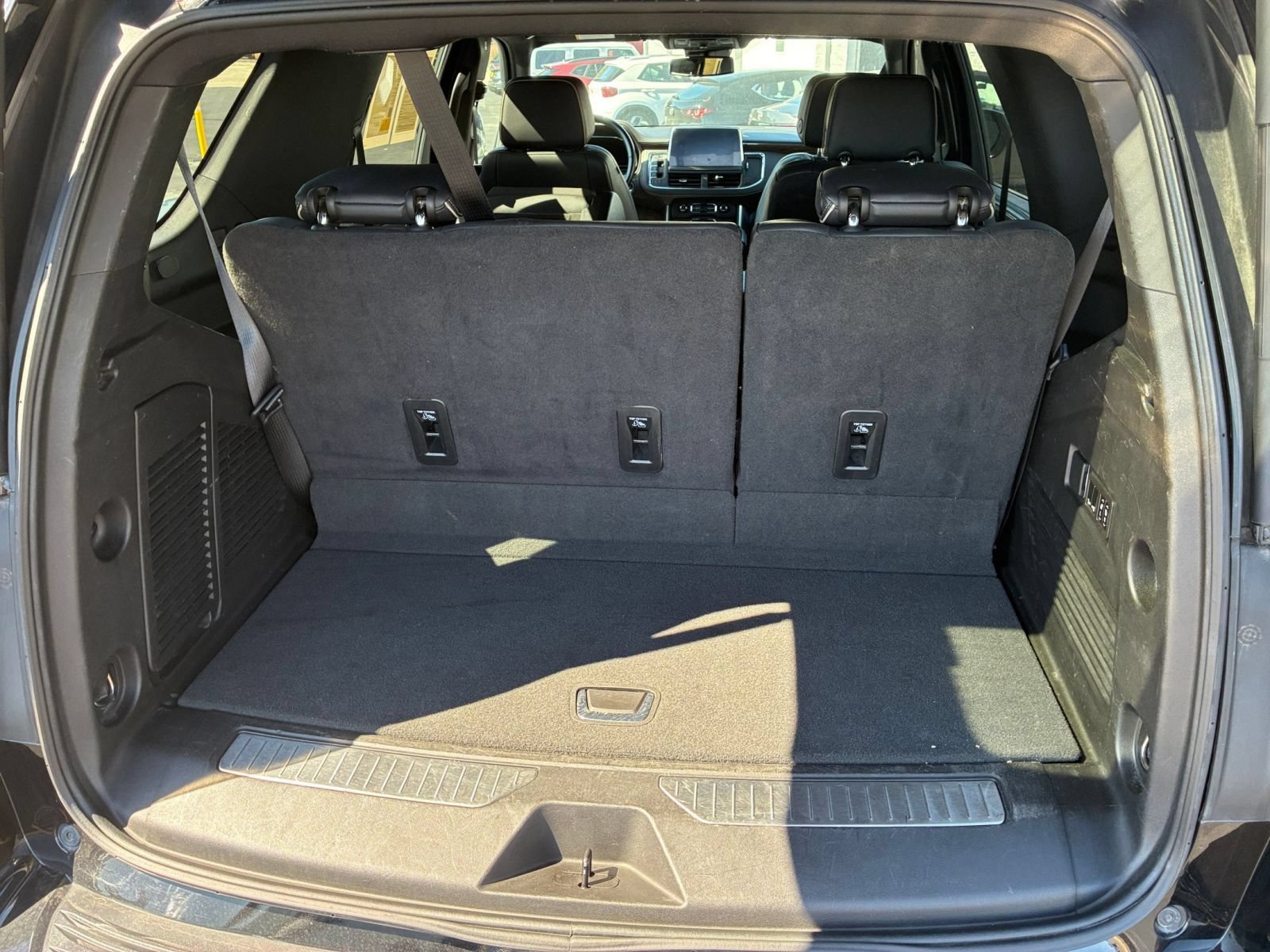 Used 2023 Chevrolet Tahoe Premier AWD/4WD image 30
