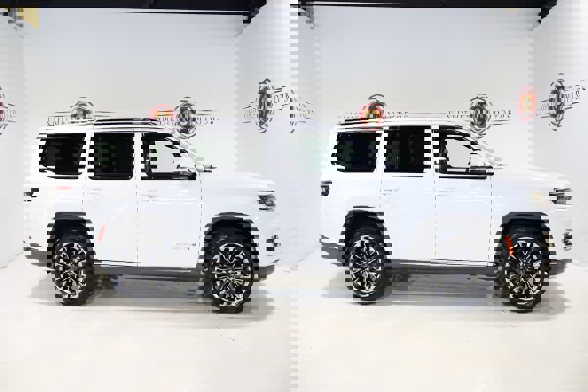 Used 2022 Jeep Wagoneer Series III w/ Premium Group I image 32