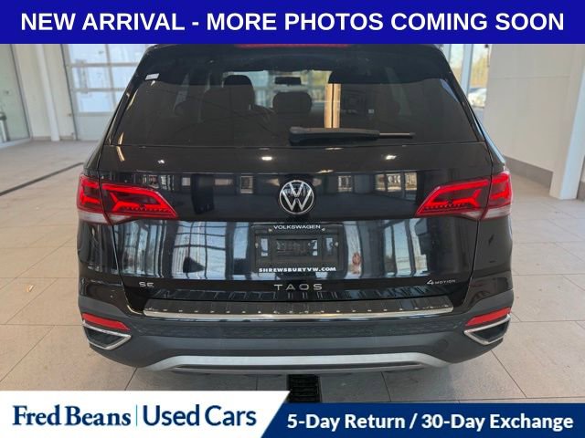 Used 2022 Volkswagen Taos SE w/ Panoramic Sunroof Package image 5