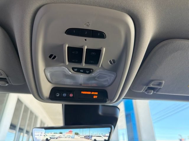 Used 2026 Buick Encore GX Avenir w/ Avenir Technology Package FWD image 26