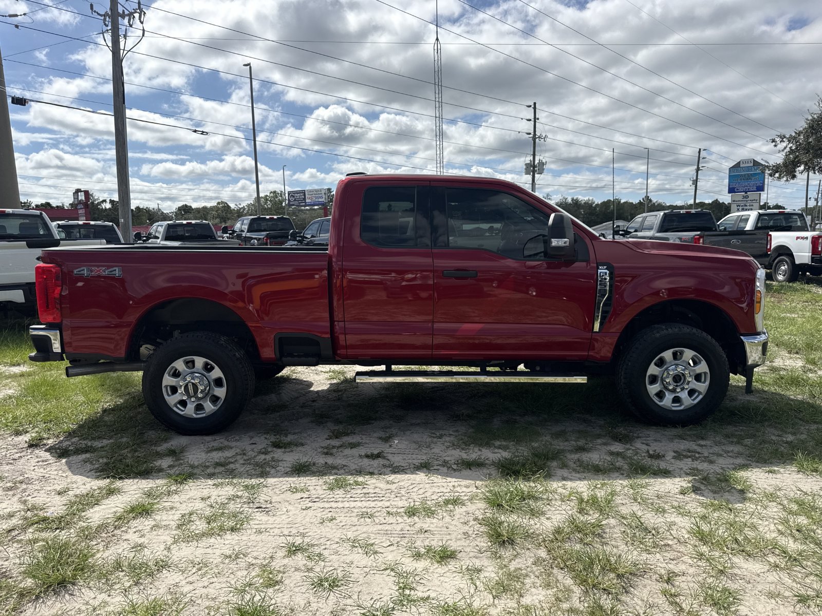 Certified 2024 Ford F250 XLT w/ F-250 >10K GVWR Package AWD/4WD image 3