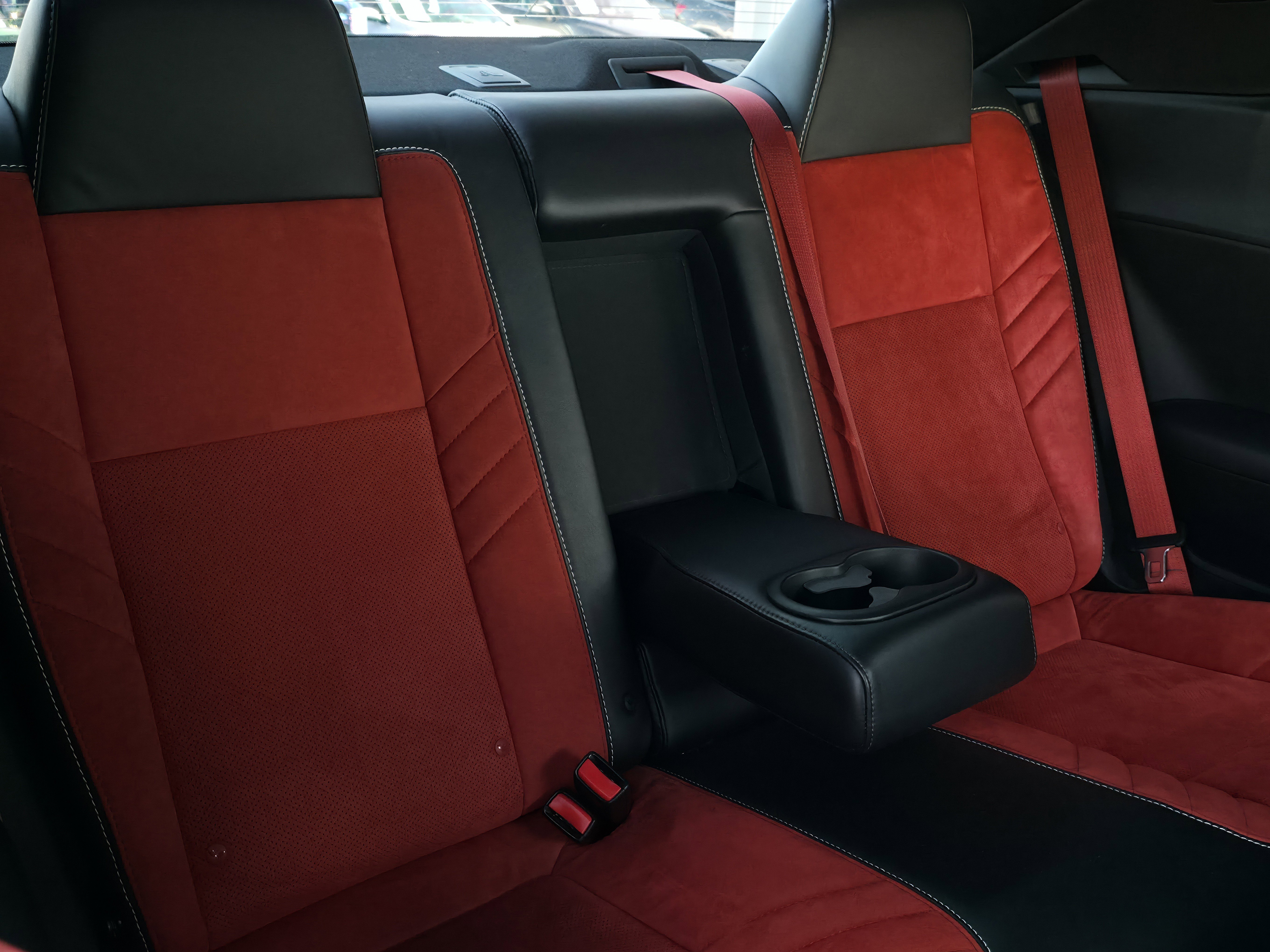 Used 2015 Dodge Challenger SRT Hellcat image 34