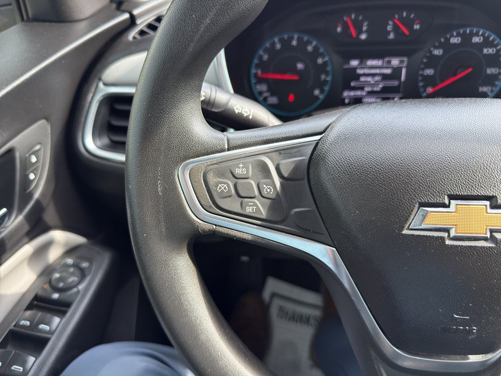 Used 2018 Chevrolet Equinox LS FWD image 19