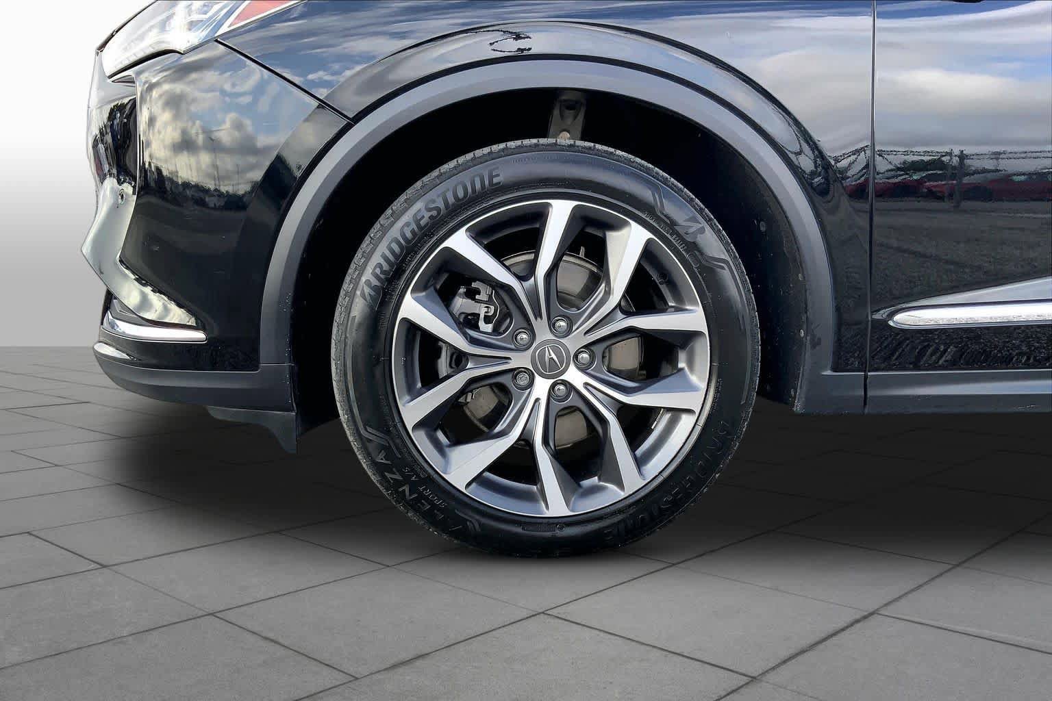 Used 2024 Acura MDX SH-AWD w/ Technology Package image 11