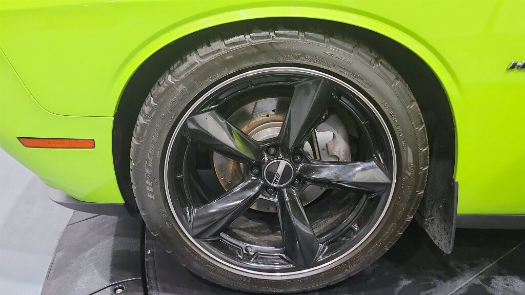 Used 2015 Dodge Challenger R/T w/ Quick Order Package 22B R/T RWD image 22