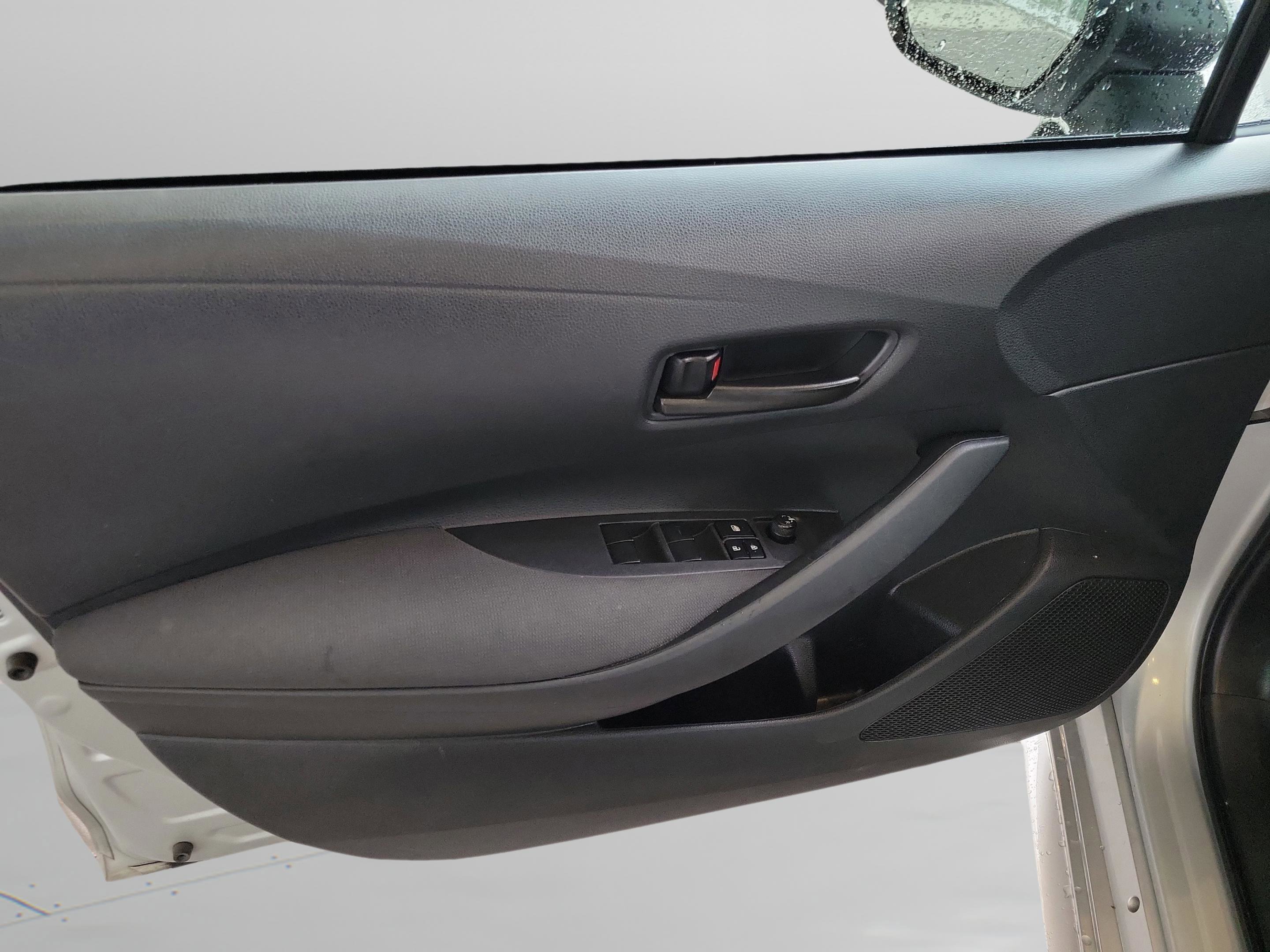 Used 2024 Toyota Corolla LE image 28