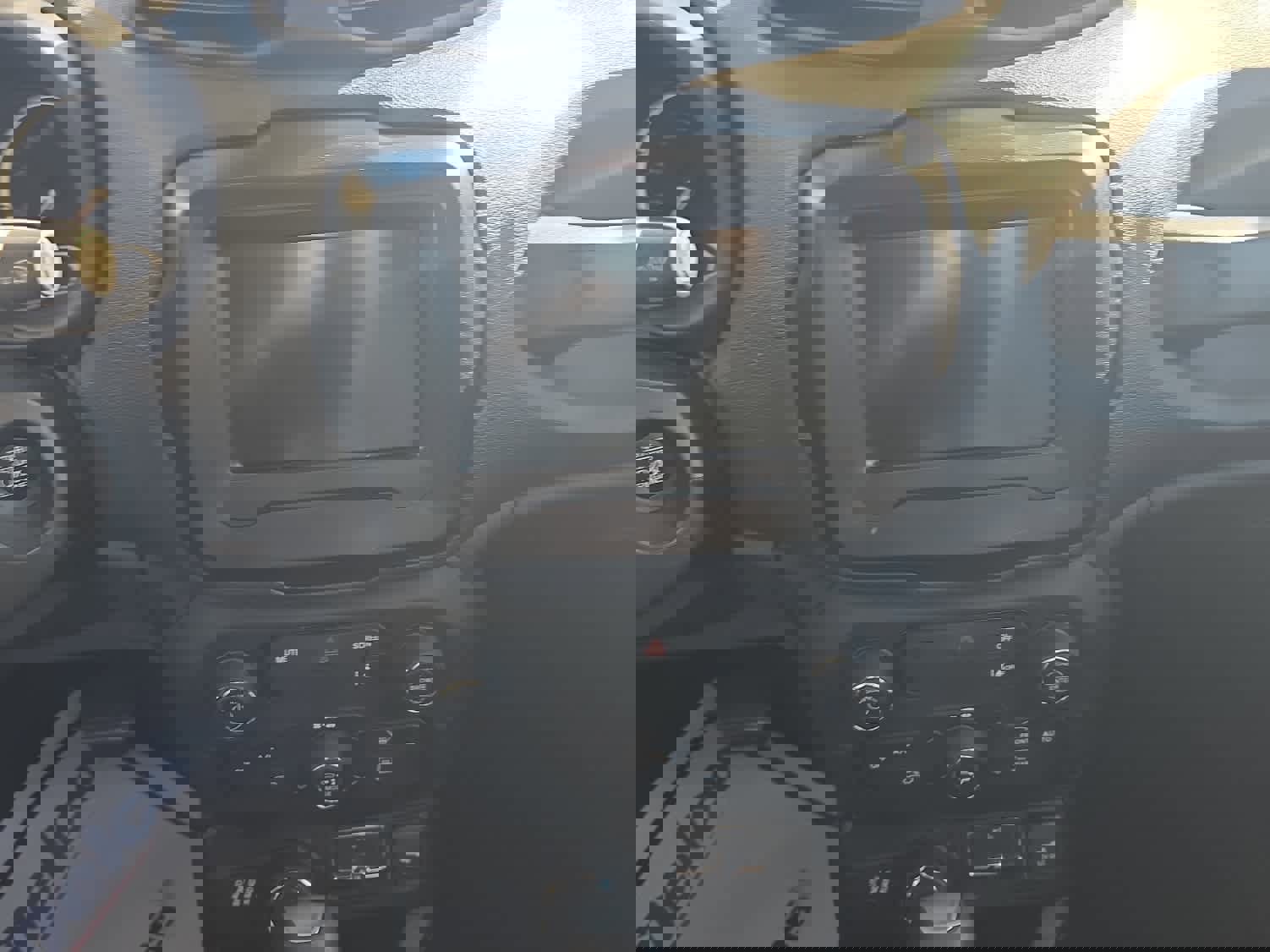 Used 2021 Jeep Renegade Sport image 10