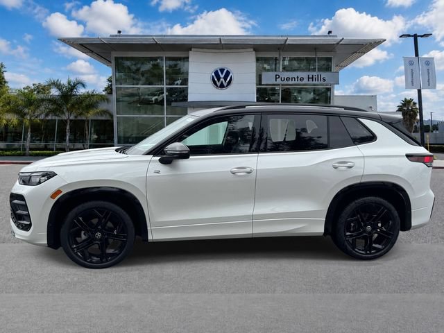 New 2026 Volkswagen Tiguan SE R-Line FWD image 5