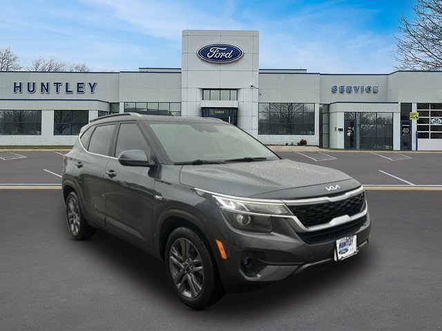 Used 2022 Kia Seltos S AWD/4WD image 3