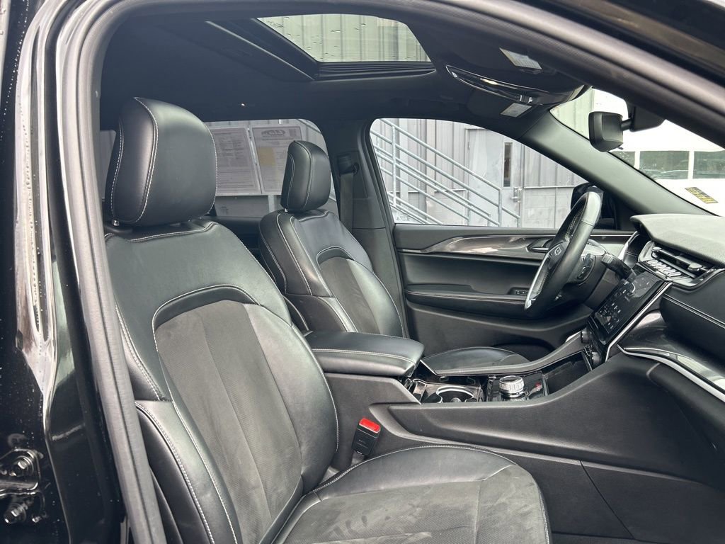 Used 2022 Jeep Grand Cherokee Altitude image 34