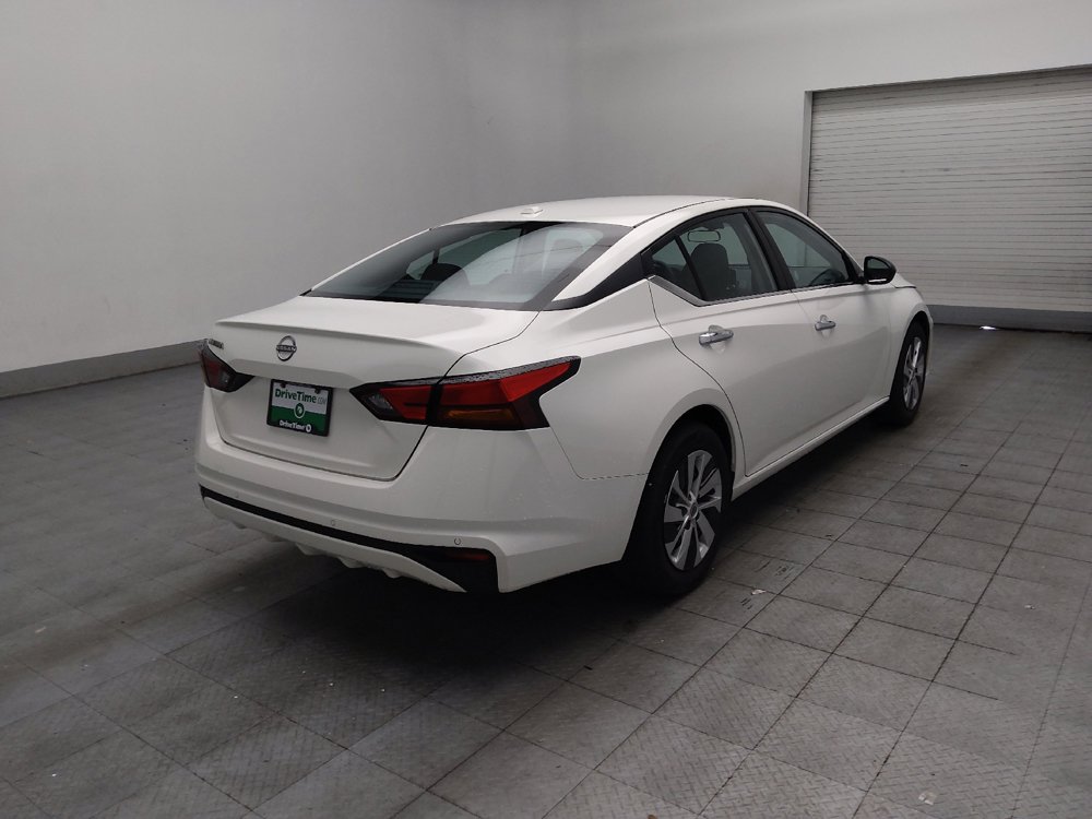 Used 2025 Nissan Altima 2.5 S FWD image 9