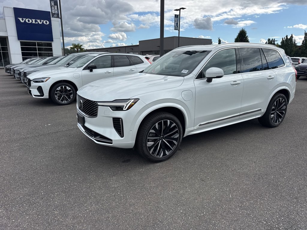 New 2026 Volvo XC90 T8 Plus w/ Protection Package